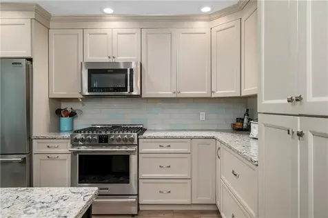 62 Nipmuc Trail North Providence RI 02904