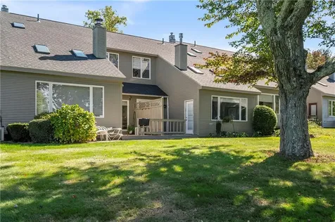 62 Nipmuc Trail North Providence RI 02904