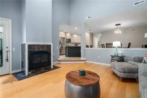 62 Nipmuc Trail North Providence RI 02904