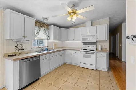 71 Blackbird Street Tiverton RI 02878