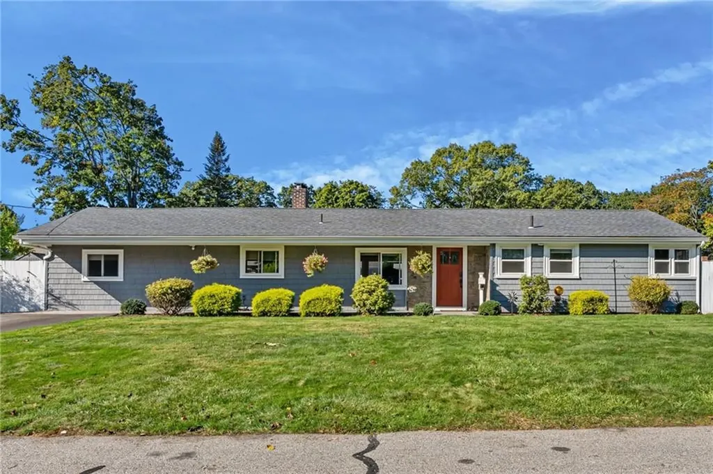 3 Shadbush Road Warwick RI 02888