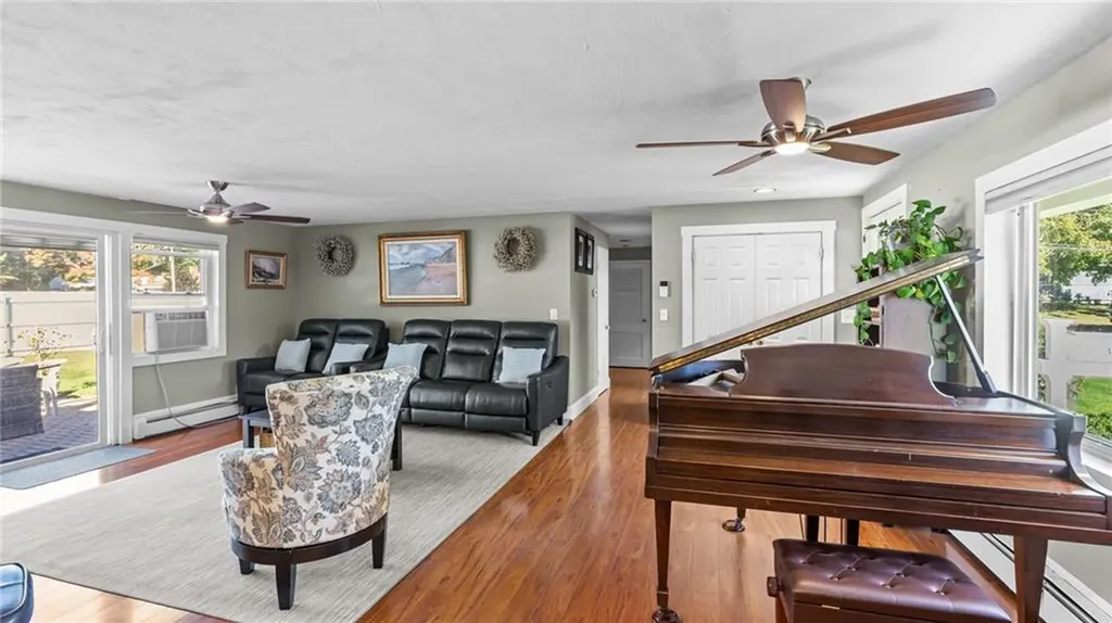 3 Shadbush Road Warwick RI 02888