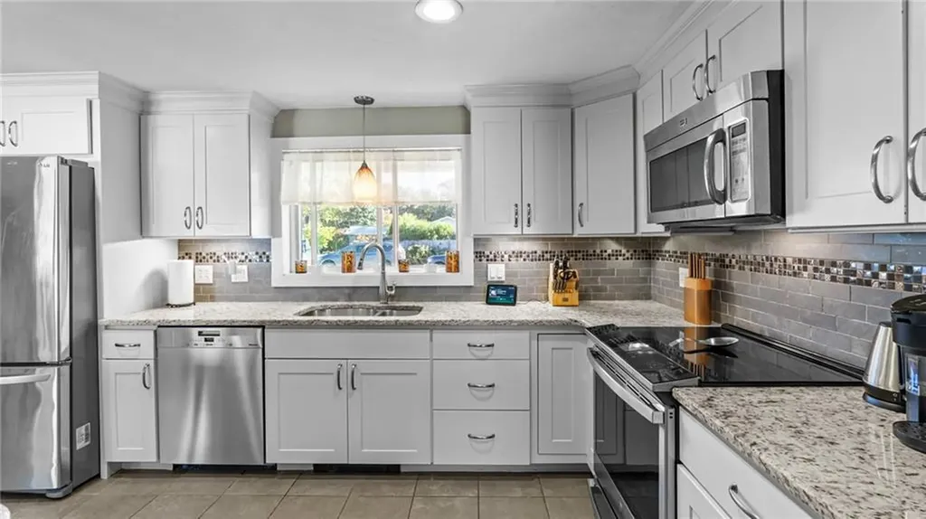 3 Shadbush Road Warwick RI 02888