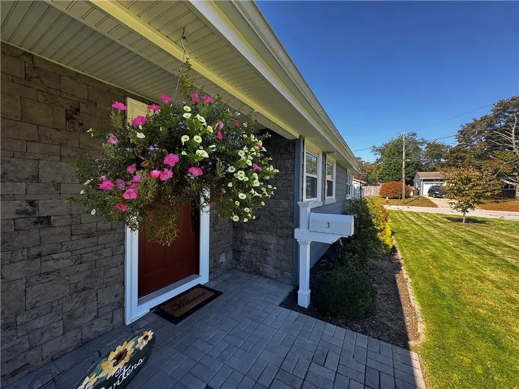 3 Shadbush Road Warwick RI 02888