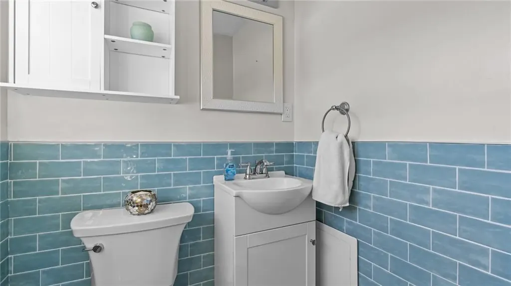 3 Shadbush Road Warwick RI 02888