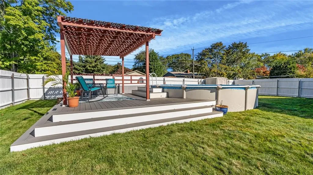 3 Shadbush Road Warwick RI 02888