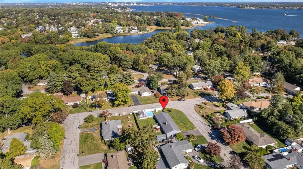 3 Shadbush Road Warwick RI 02888