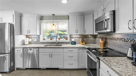 3 Shadbush Road Warwick RI 02888