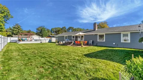 3 Shadbush Road Warwick RI 02888