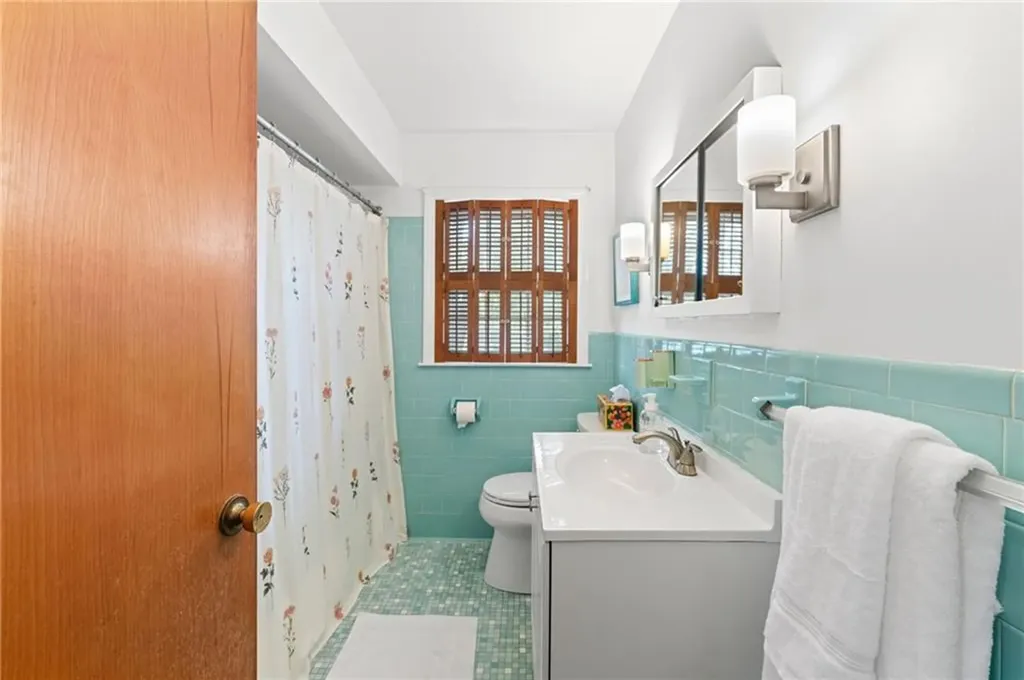 124 Clarence Street Cranston RI 02910