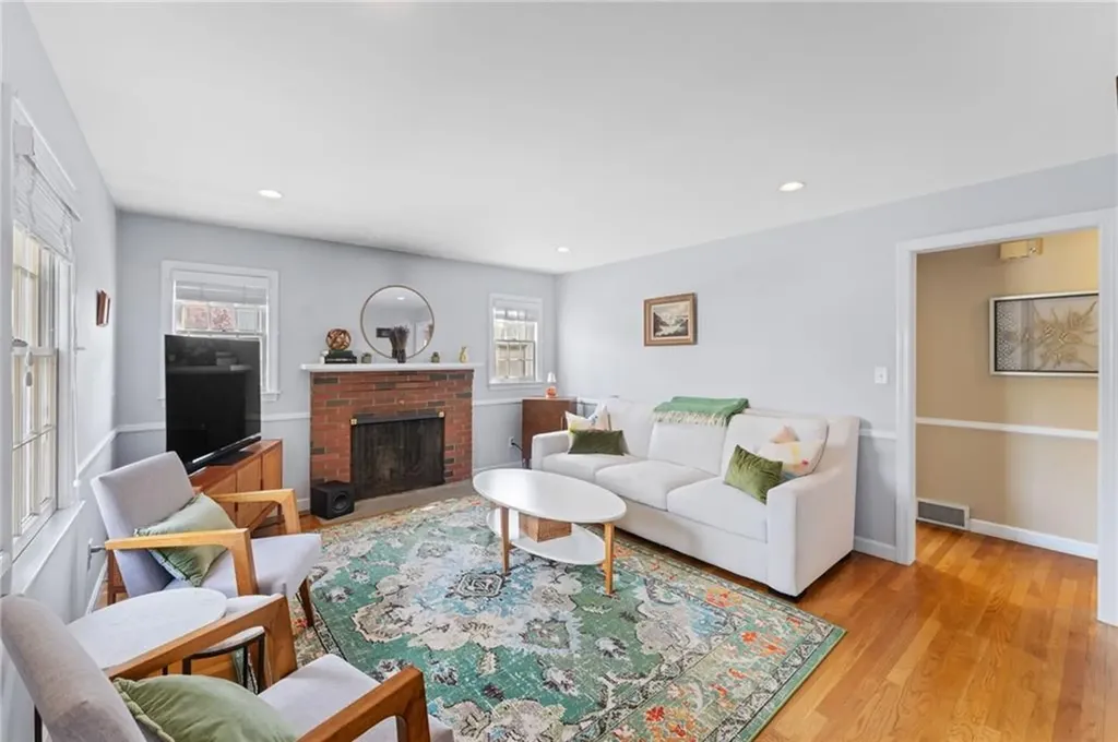 124 Clarence Street Cranston RI 02910