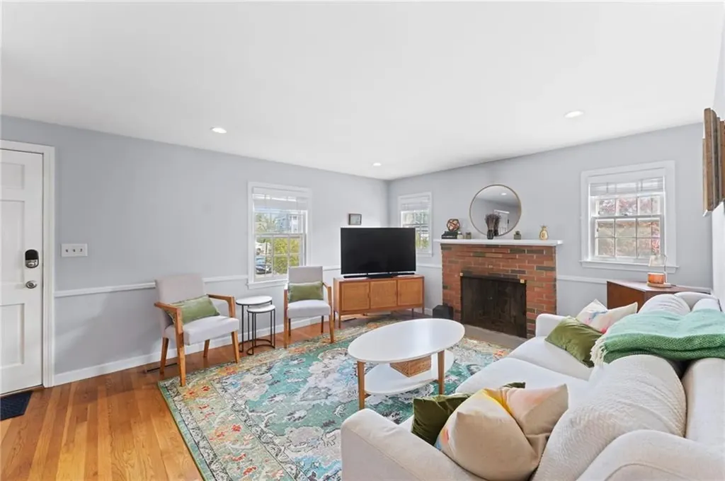 124 Clarence Street Cranston RI 02910