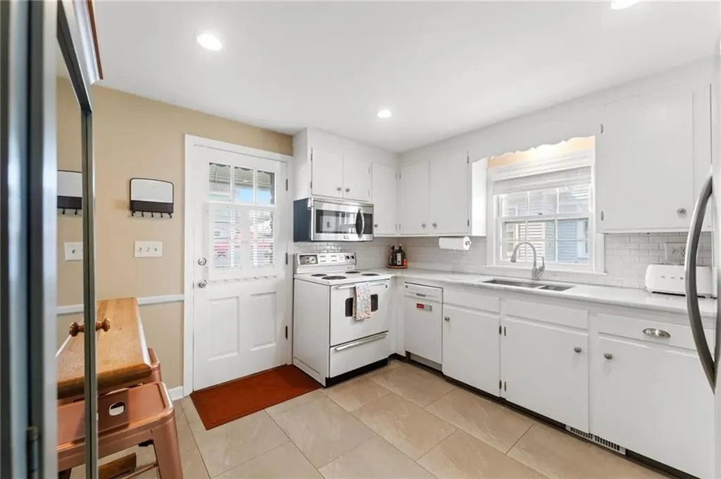 124 Clarence Street Cranston RI 02910