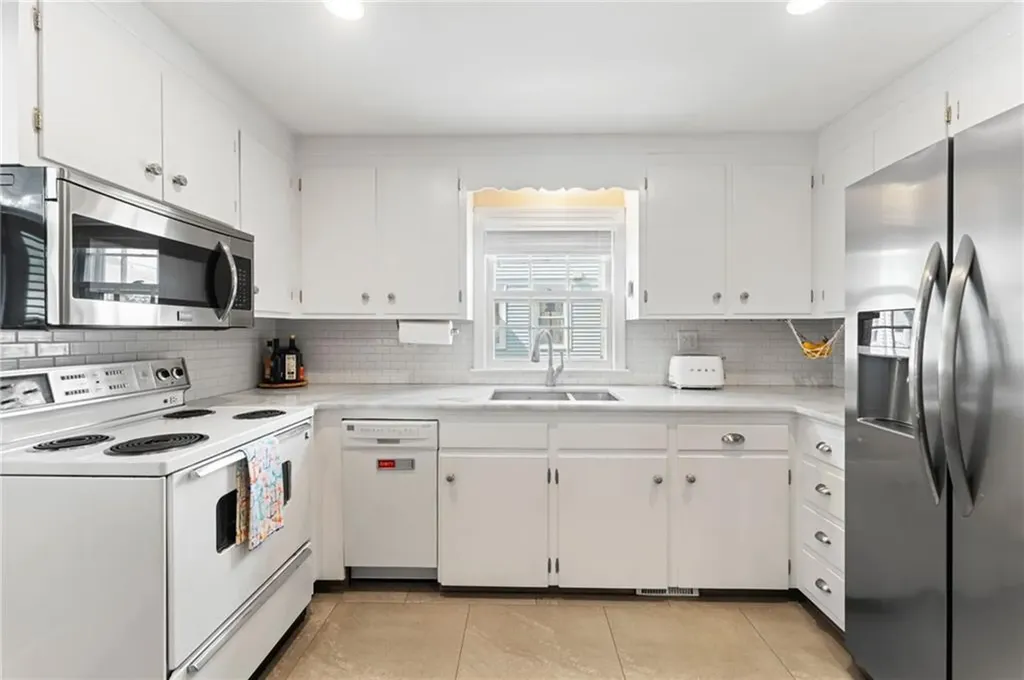 124 Clarence Street Cranston RI 02910