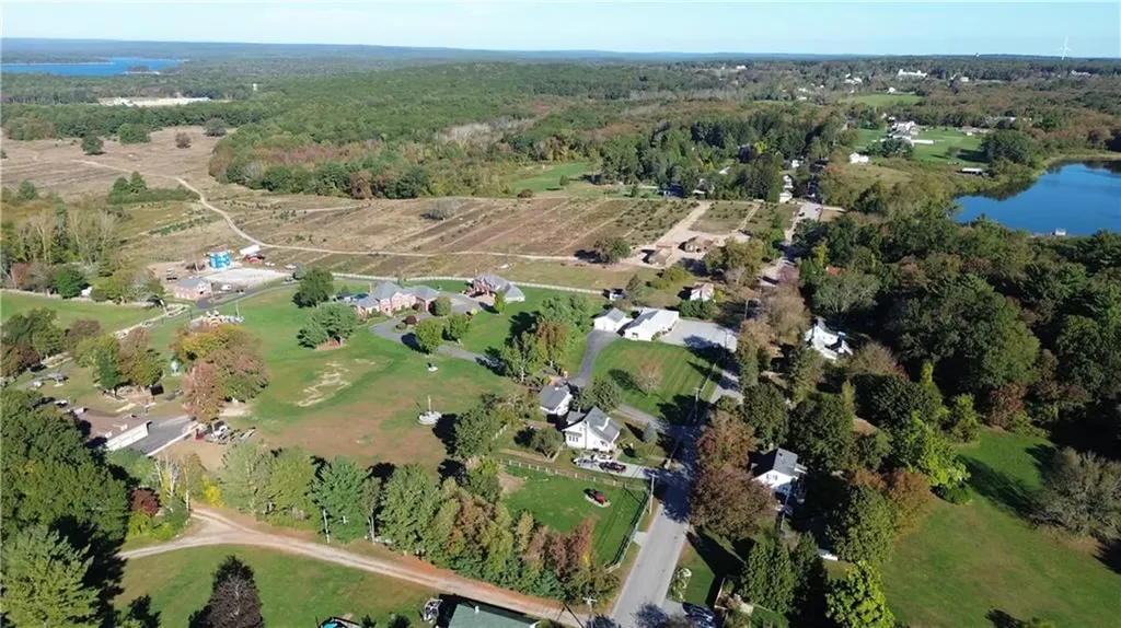 621 Seven Mile Road Cranston RI 02831