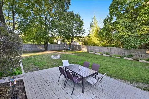 621 Seven Mile Road Cranston RI 02831