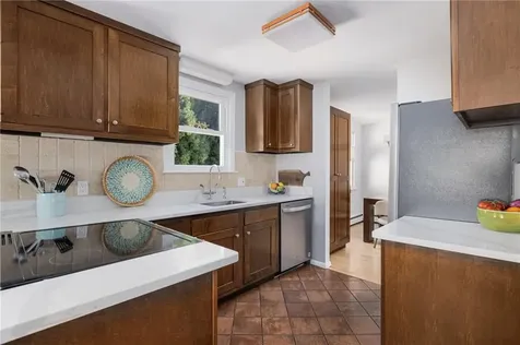 471 Annaquatucket Road North Kingstown RI 02852