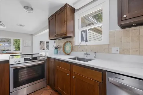 471 Annaquatucket Road North Kingstown RI 02852