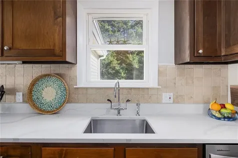 471 Annaquatucket Road North Kingstown RI 02852