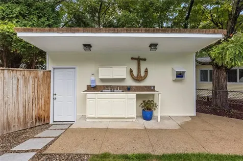 471 Annaquatucket Road North Kingstown RI 02852