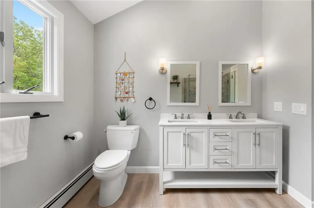4720 S County Trail Charlestown RI 02813