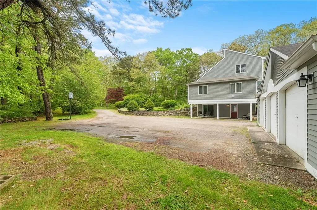 4720 S County Trail Charlestown RI 02813