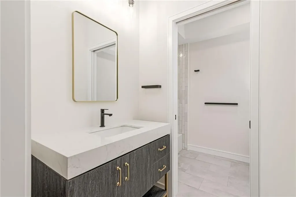 12 Daggett Court Providence RI 02906