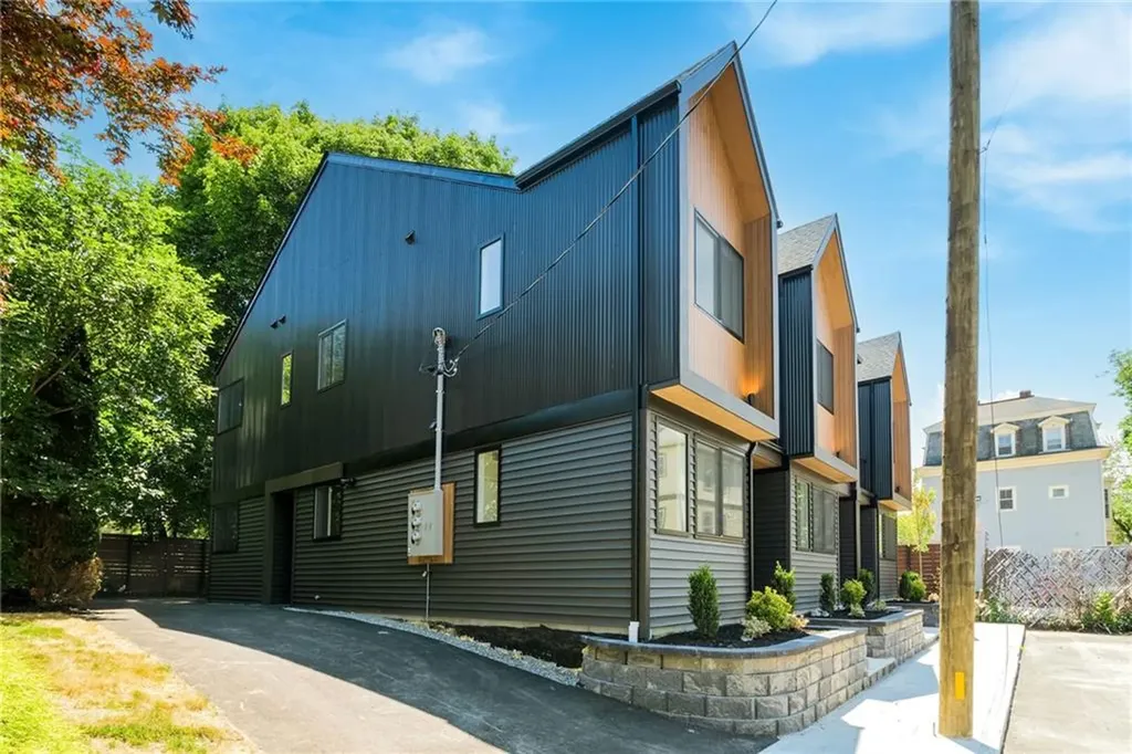 12 Daggett Court Providence RI 02906