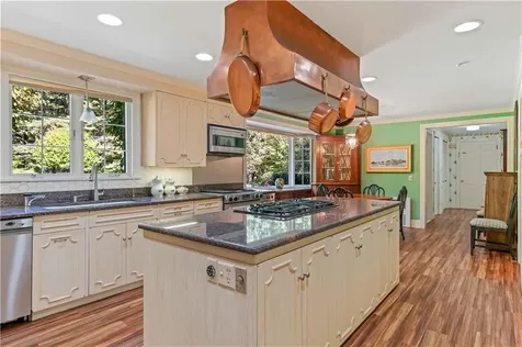 275 Stony Lane North Kingstown RI 02852