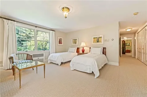 275 Stony Lane North Kingstown RI 02852