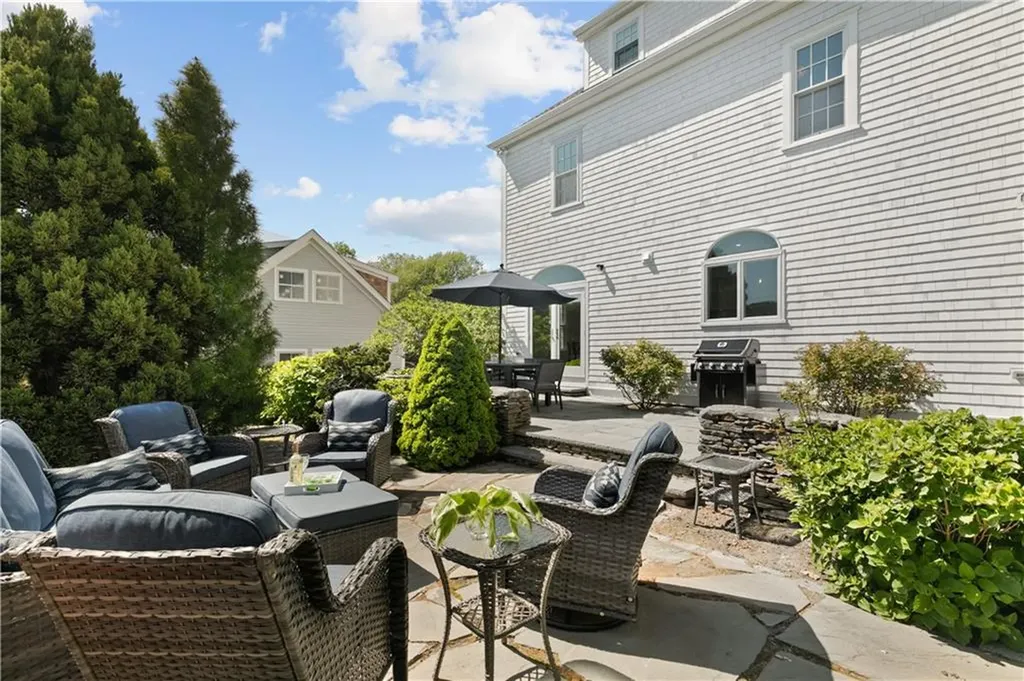 3 Key Court Newport RI 02840