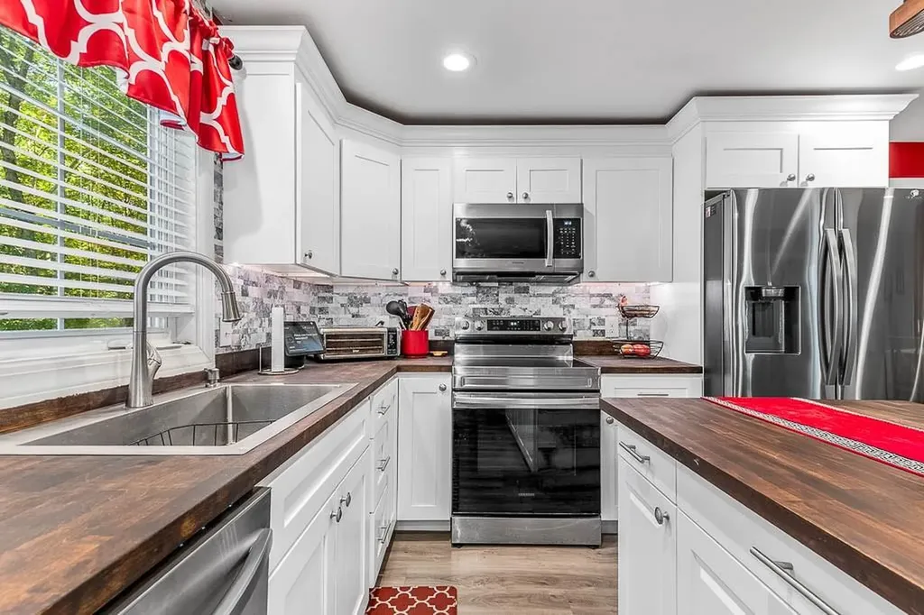 508 Jillson Avenue Woonsocket RI 02895