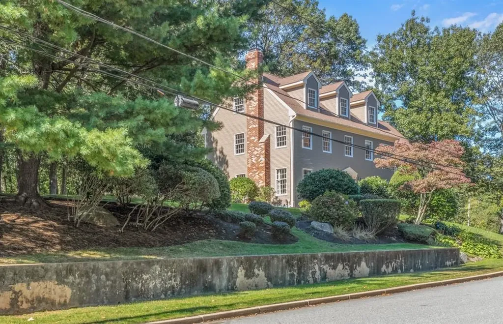 50 Sundale Road Cranston RI 02921