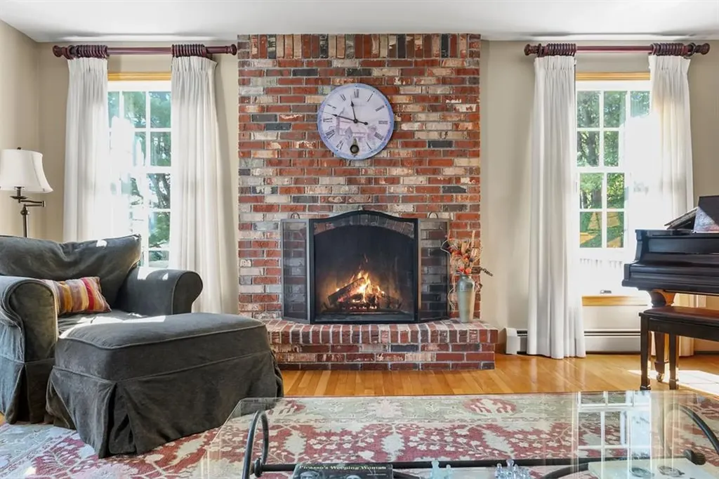 50 Sundale Road Cranston RI 02921