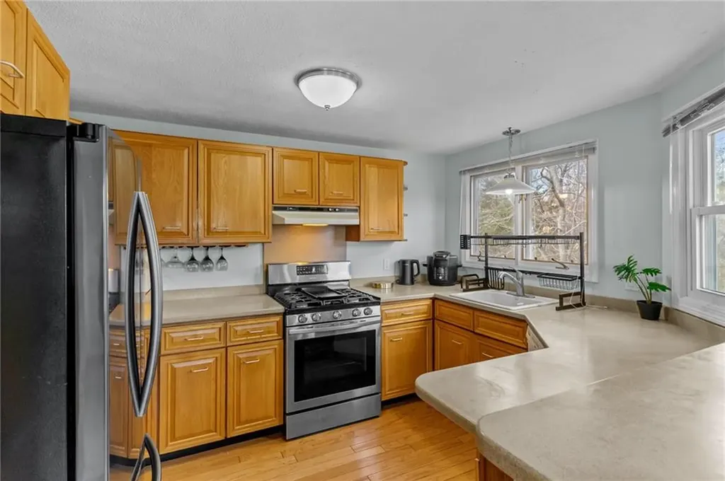 44 Knoll Place North Providence RI 02904