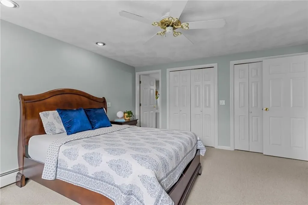 44 Knoll Place North Providence RI 02904