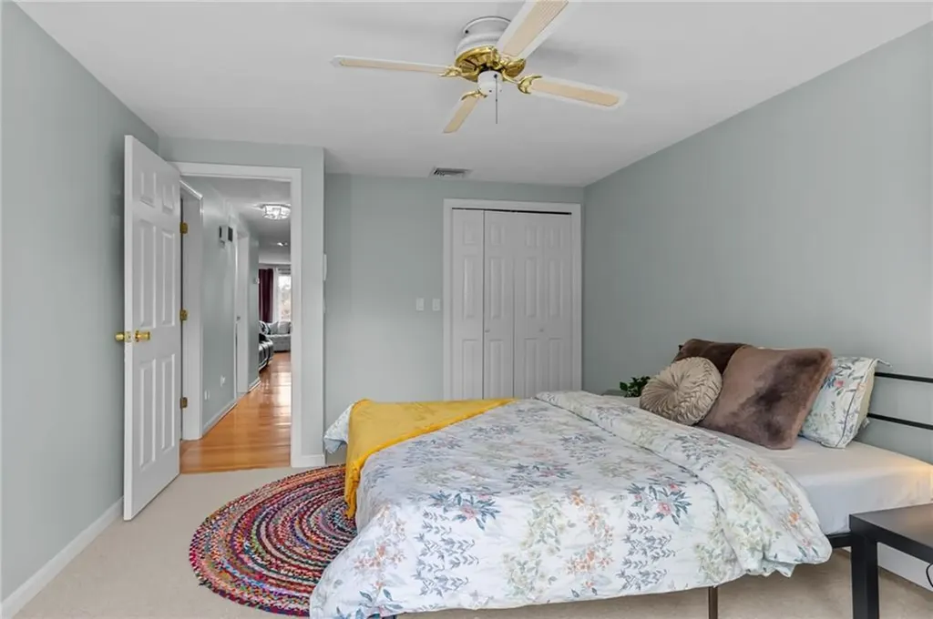 44 Knoll Place North Providence RI 02904