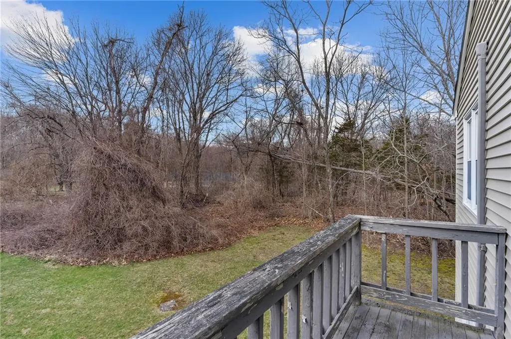 44 Knoll Place North Providence RI 02904