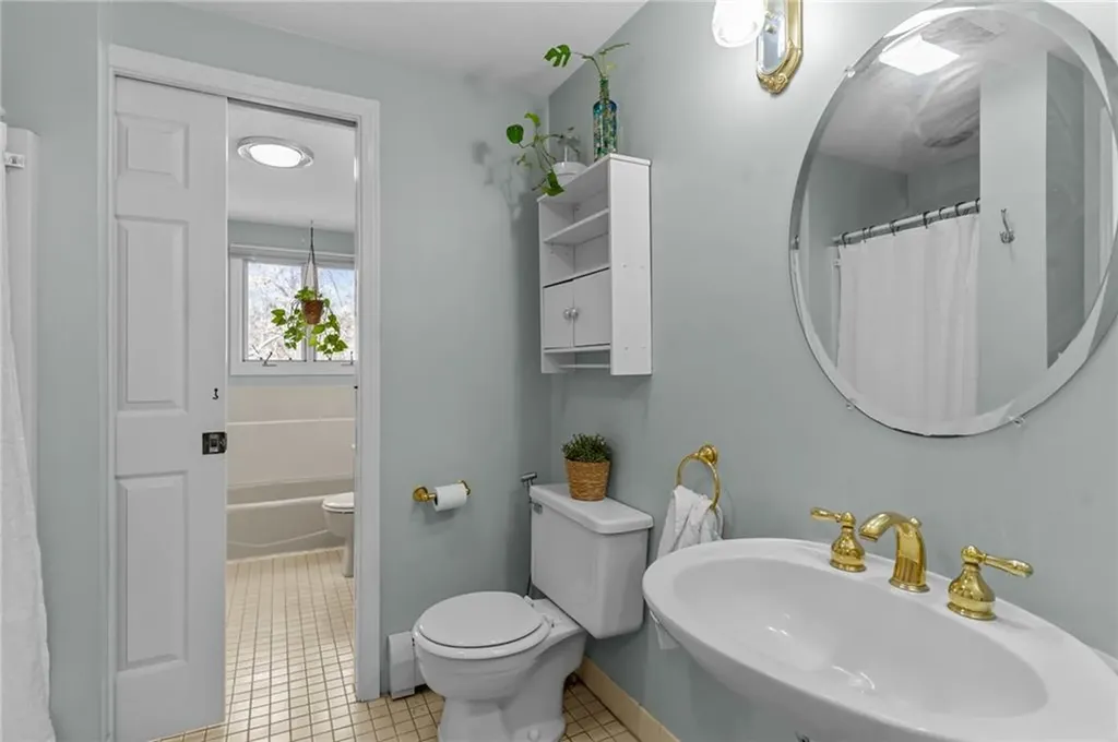 44 Knoll Place North Providence RI 02904