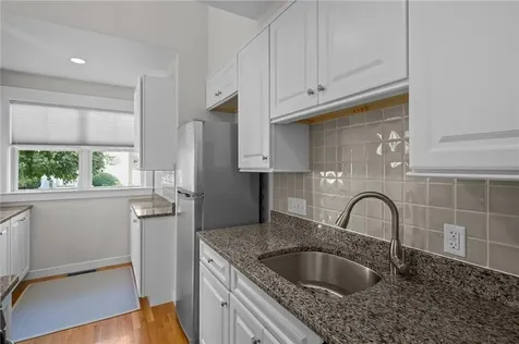 38 Greene Street East Greenwich RI 02818