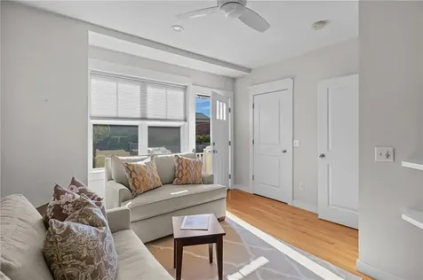 38 Greene Street East Greenwich RI 02818