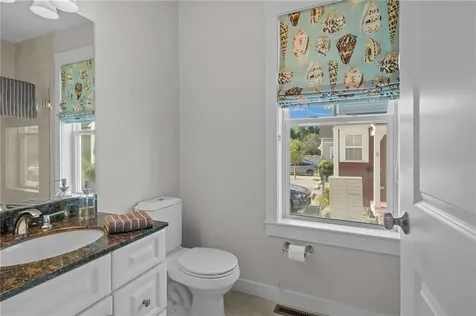 38 Greene Street East Greenwich RI 02818