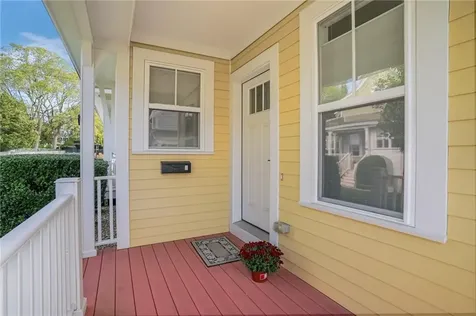 38 Greene Street East Greenwich RI 02818