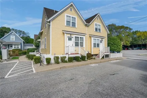 38 Greene Street East Greenwich RI 02818