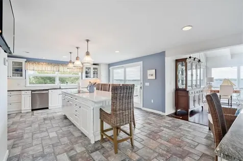 90 Macomber Lane Portsmouth RI 02871