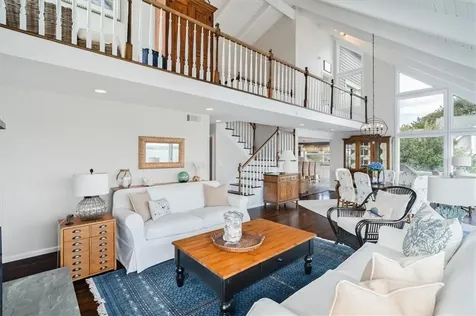 90 Macomber Lane Portsmouth RI 02871