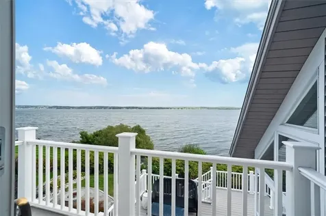 90 Macomber Lane Portsmouth RI 02871