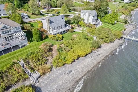 90 Macomber Lane Portsmouth RI 02871