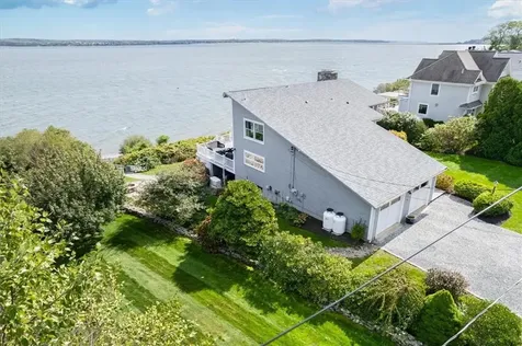 90 Macomber Lane Portsmouth RI 02871