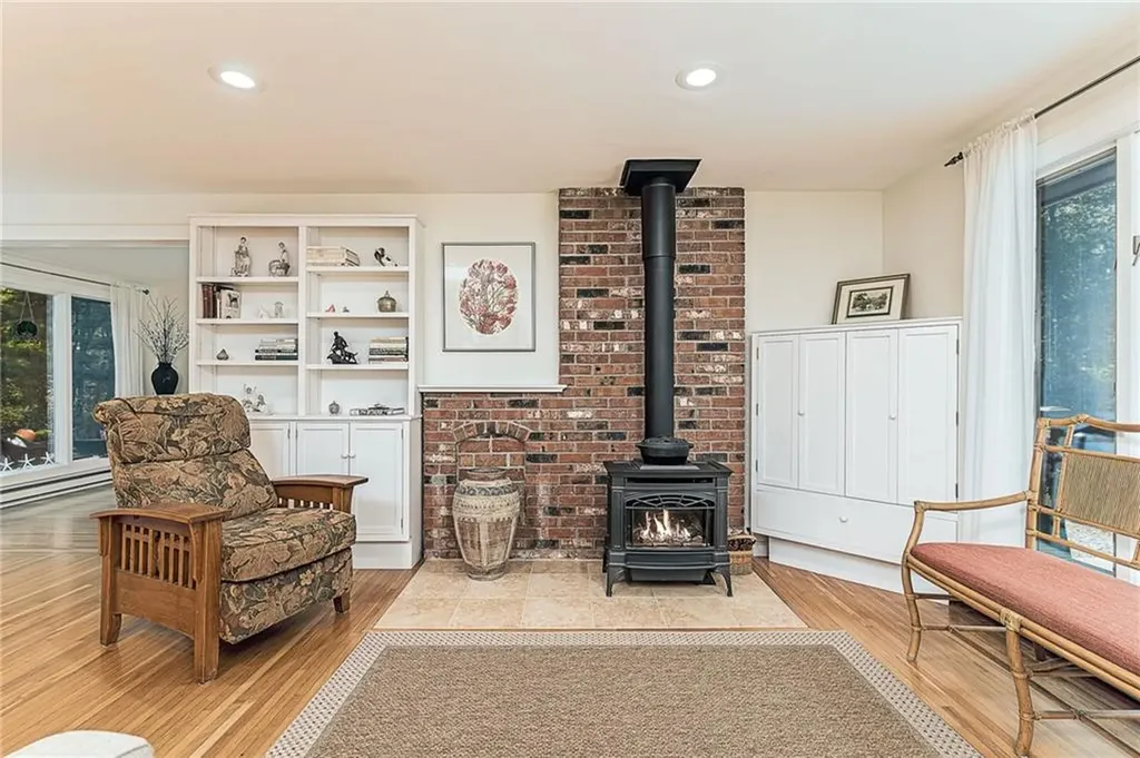 18 Bayberry Lane Charlestown RI 02813